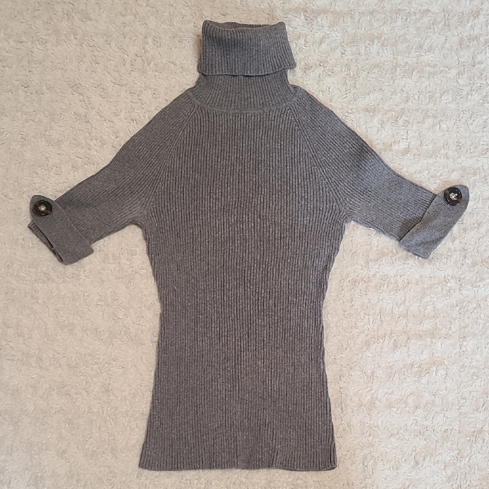 Moda International Gray Ribbed Turtleneck Short-Sleeve Sweater